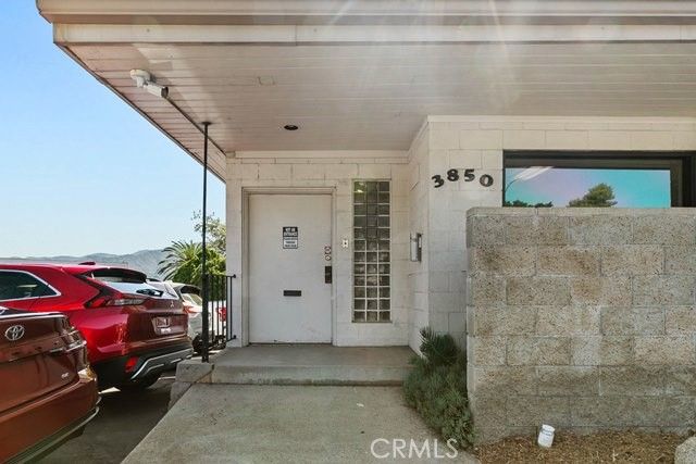 3850 Foothill Boulevard, Glendale, CA 91214