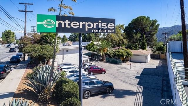 3850 Foothill Boulevard, Glendale, CA 91214