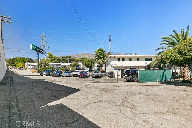 3850 Foothill Boulevard, Glendale, CA 91214