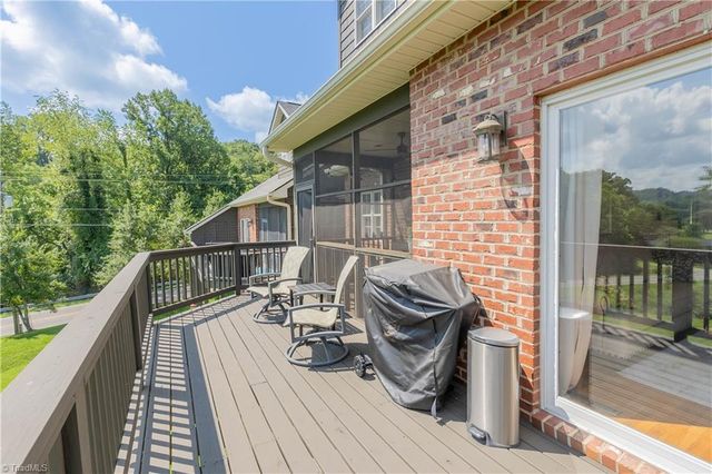 102 Hazelnut Court, Mount Airy, NC 27030