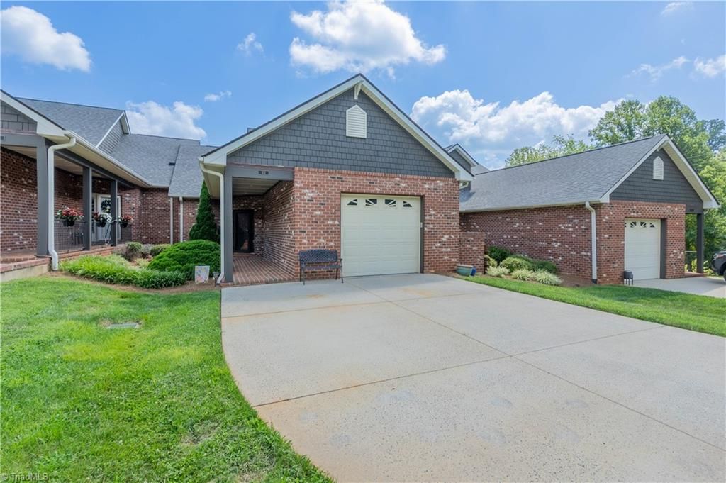 102 Hazelnut Court, Mount Airy, NC 27030