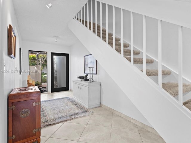 8133 SW 86th Ter, Miami, FL 33143