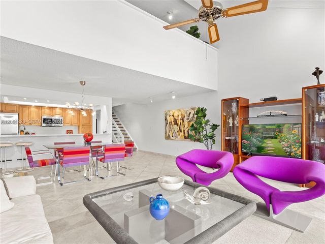 8133 SW 86th Ter, Miami, FL 33143