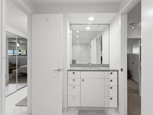 8133 SW 86th Ter, Miami, FL 33143