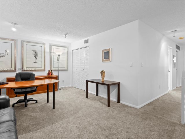 8133 SW 86th Ter, Miami, FL 33143