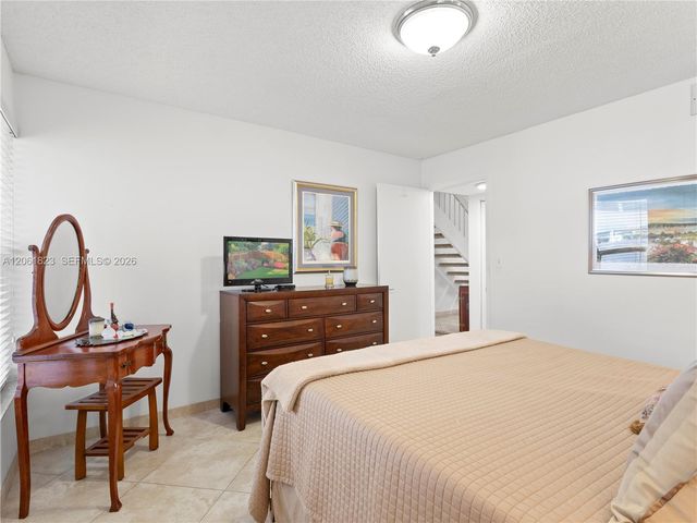 8133 SW 86th Ter, Miami, FL 33143