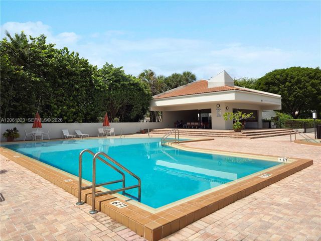 8133 SW 86th Ter, Miami, FL 33143