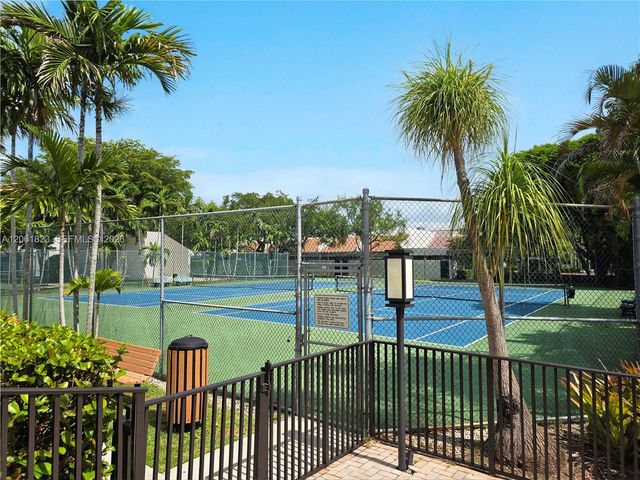 8133 SW 86th Ter, Miami, FL 33143