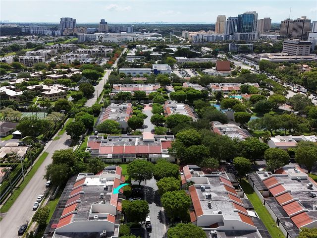 8133 SW 86th Ter, Miami, FL 33143