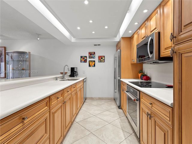 8133 SW 86th Ter, Miami, FL 33143