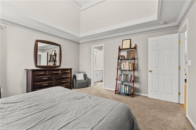 1408 NE Applewood Court, Lee's Summit, MO 64086