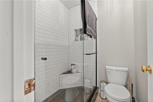 1408 NE Applewood Court, Lee's Summit, MO 64086