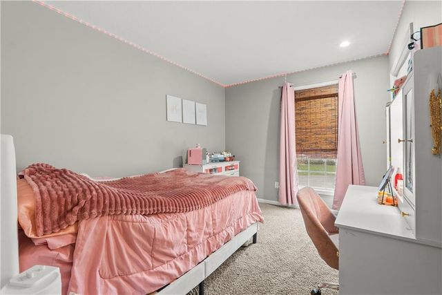 1408 NE Applewood Court, Lee's Summit, MO 64086