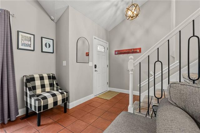 1408 NE Applewood Court, Lee's Summit, MO 64086