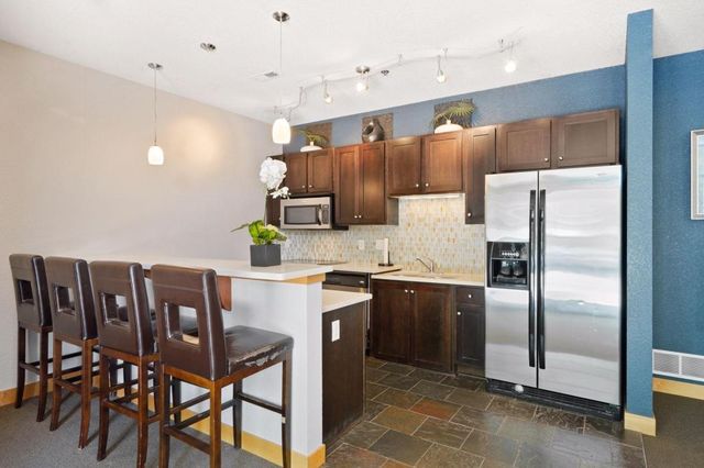 1155 Ford Road 405, Saint Louis Park, MN 55426