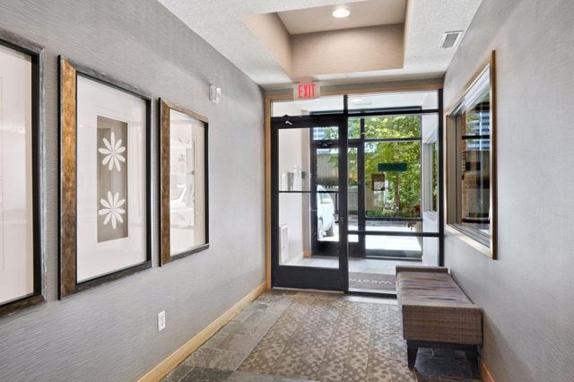 1155 Ford Road 405, Saint Louis Park, MN 55426