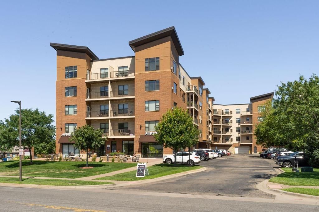 1155 Ford Road 405, Saint Louis Park, MN 55426