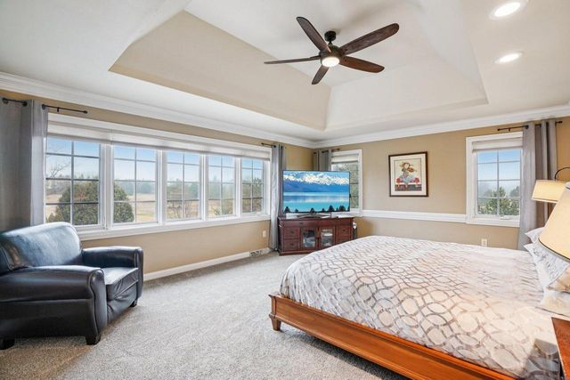 923 Evergreen CIRCLE, Hartland, WI 53029