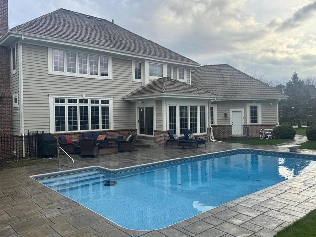 923 Evergreen CIRCLE, Hartland, WI 53029