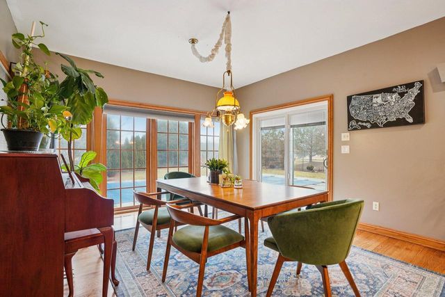 923 Evergreen CIRCLE, Hartland, WI 53029