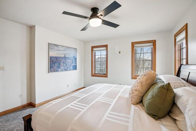 923 Evergreen CIRCLE, Hartland, WI 53029