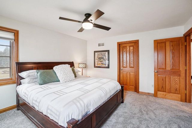 923 Evergreen CIRCLE, Hartland, WI 53029