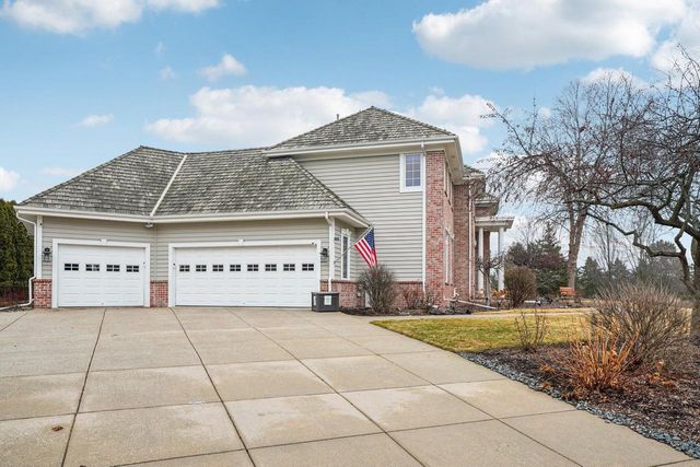 923 Evergreen CIRCLE, Hartland, WI 53029