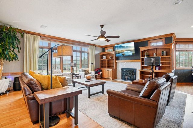 923 Evergreen CIRCLE, Hartland, WI 53029