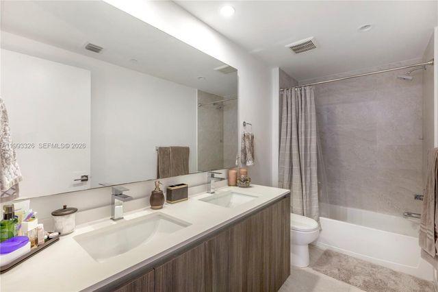 488 NE 18th St 909, Miami, FL 33132