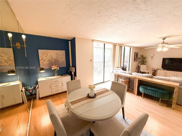 450 Commodore Dr 306, Plantation, FL 33325