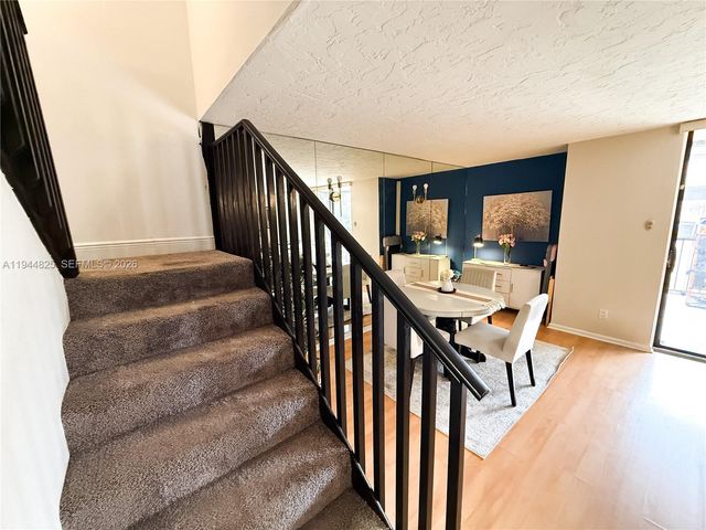 450 Commodore Dr 306, Plantation, FL 33325