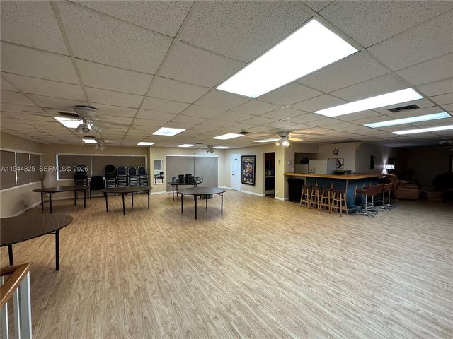 450 Commodore Dr 306, Plantation, FL 33325