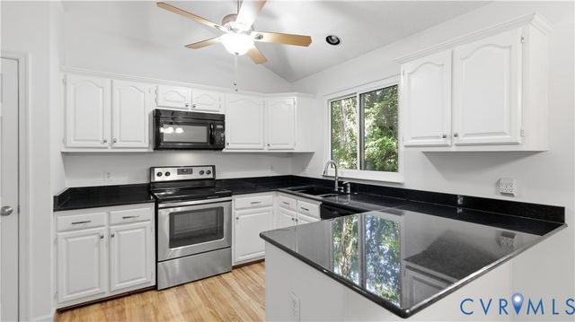14304 Cove Ridge Ter, Midlothian, VA 23112