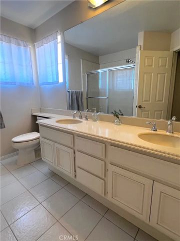 1040 La Salle, Corona, CA 92879
