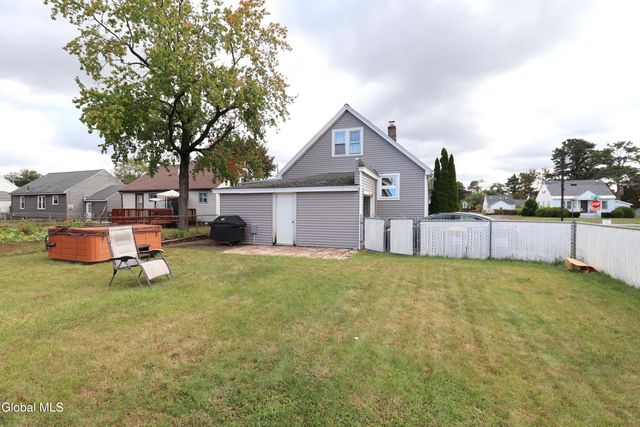 1246 Paul Avenue, Rotterdam, NY 12306