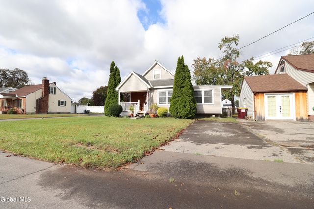 1246 Paul Avenue, Rotterdam, NY 12306