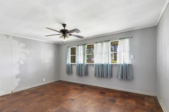 409 E Linney Street, Dayton, TX 77535
