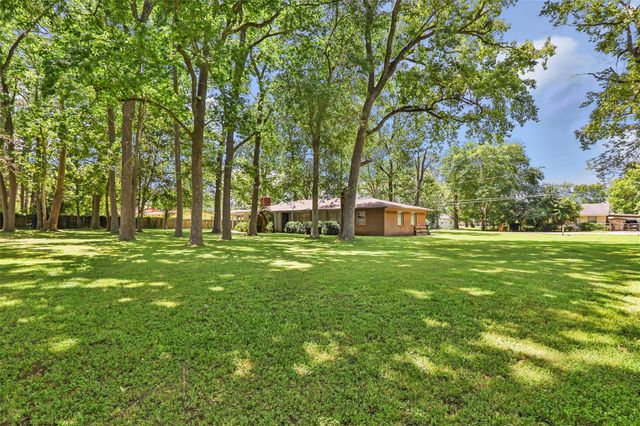 409 E Linney Street, Dayton, TX 77535