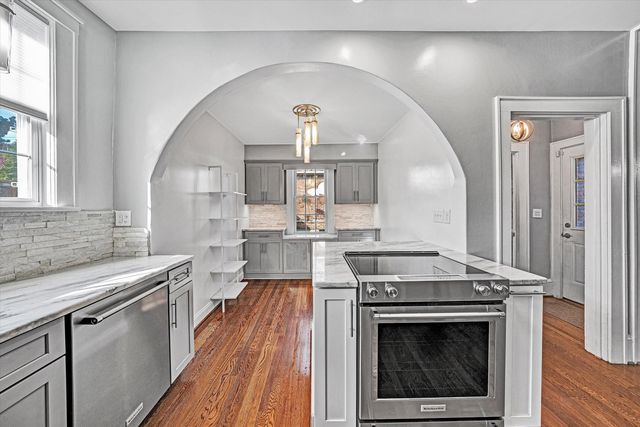 2705 Wycliffe AVE, Roanoke, VA 24014