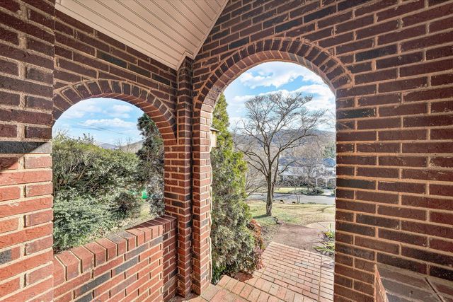 2705 Wycliffe AVE, Roanoke, VA 24014