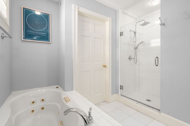 6 Franklin St 2, Boston, MA 02129