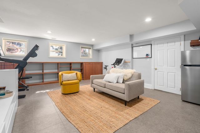 6 Franklin St 2, Boston, MA 02129