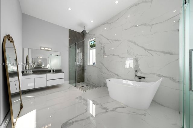 10250 SW 135th St, Miami, FL 33176