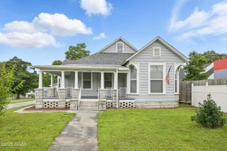 1209 S Garrison Avenue, Carthage, MO 64836