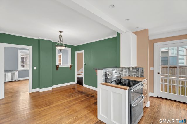 10 Trumbull Street, Stonington, CT 06378