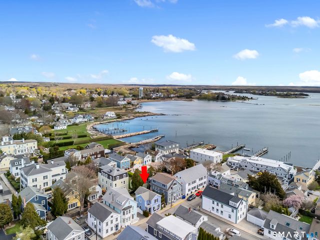 10 Trumbull Street, Stonington, CT 06378