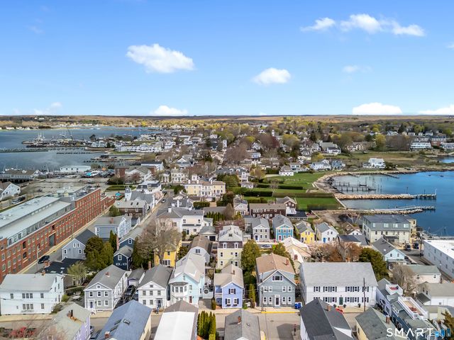 10 Trumbull Street, Stonington, CT 06378