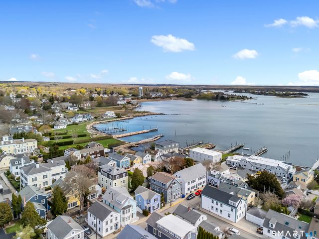 10 Trumbull Street, Stonington, CT 06378