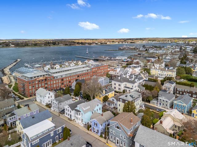 10 Trumbull Street, Stonington, CT 06378