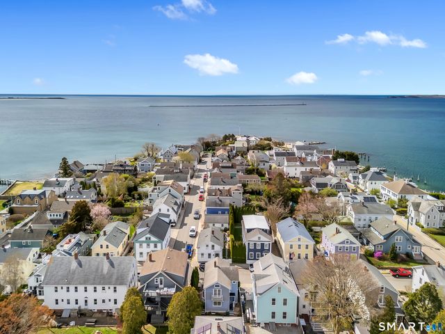 10 Trumbull Street, Stonington, CT 06378